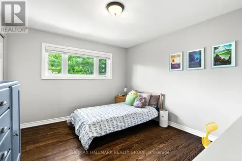 767 Adams Avenue Ottawa ON K1G 2Y1