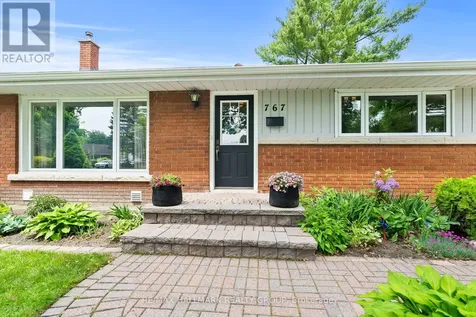 767 Adams Avenue Ottawa ON K1G 2Y1