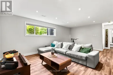 767 Adams Avenue Ottawa ON K1G 2Y1
