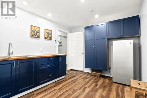 767 Adams Avenue Ottawa ON K1G 2Y1