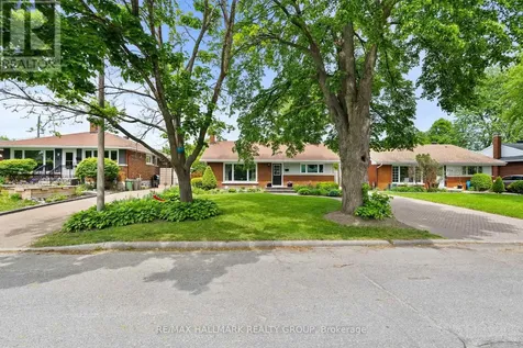 767 Adams Avenue Ottawa ON K1G 2Y1
