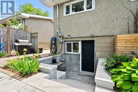 767 Adams Avenue Ottawa ON K1G 2Y1