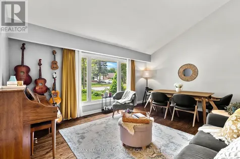 767 Adams Avenue Ottawa ON K1G 2Y1