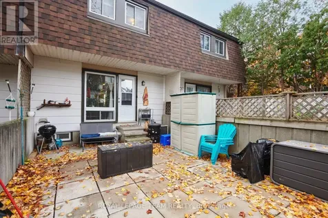 902 Elmsmere Road Ottawa ON K1J 7T6