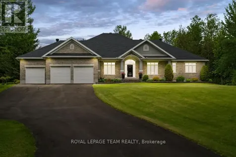 6152 Knights Drive Ottawa ON K4M 0A2