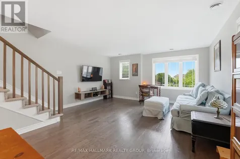 670 Danaca Private Ottawa ON K1K 2V7