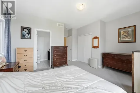 670 Danaca Private Ottawa ON K1K 2V7