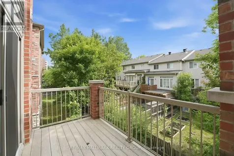 670 Danaca Private Ottawa ON K1K 2V7