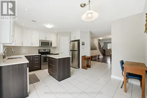 670 Danaca Private Ottawa ON K1K 2V7