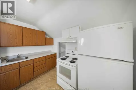 2404 Howard Avenue Windsor ON N8T 2M1