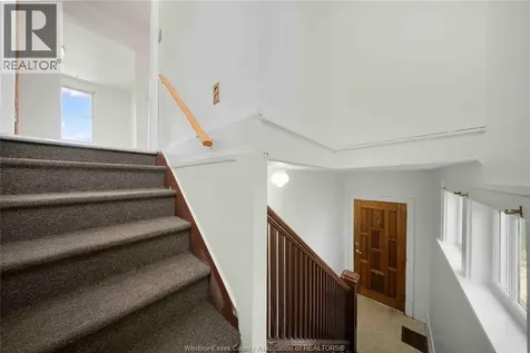 2404 Howard Avenue Windsor ON N8T 2M1