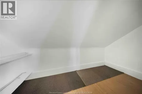 2404 Howard Avenue Windsor ON N8T 2M1