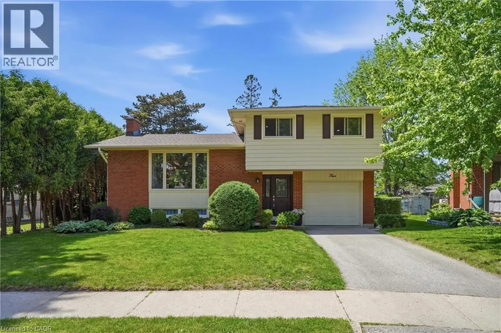 4 Bradley Place Kitchener ON N2A 2B3