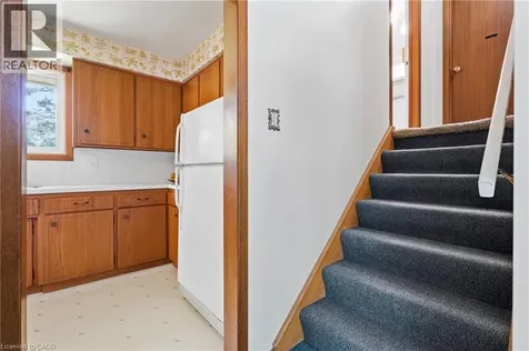 4 Bradley Place Kitchener ON N2A 2B3