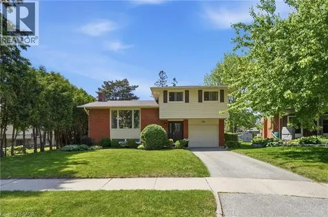 4 Bradley Place Kitchener ON N2A 2B3