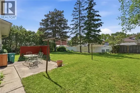 4 Bradley Place Kitchener ON N2A 2B3