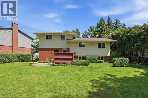 4 Bradley Place Kitchener ON N2A 2B3