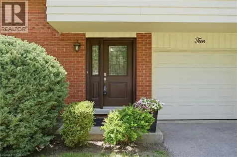 4 Bradley Place Kitchener ON N2A 2B3