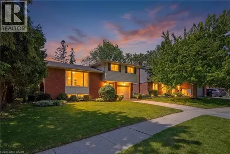 4 Bradley Place Kitchener ON N2A 2B3