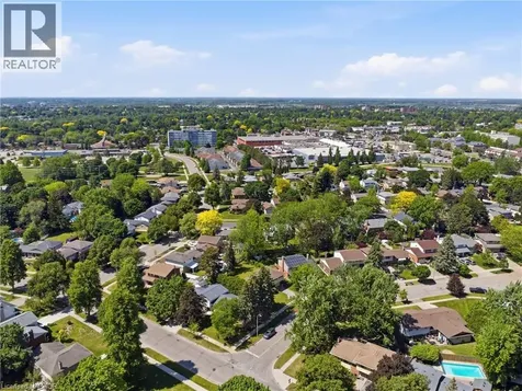 4 Bradley Place Kitchener ON N2A 2B3