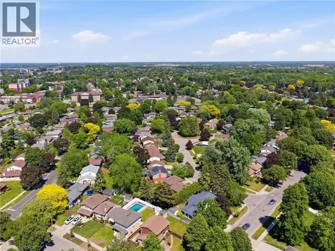 4 Bradley Place Kitchener ON N2A 2B3