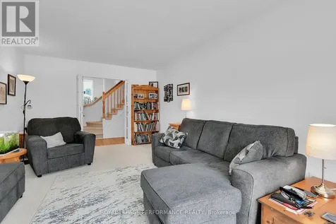 43 Waterview Court Ottawa ON K1V 0H5