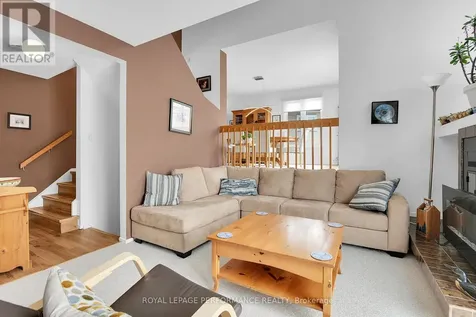 43 Waterview Court Ottawa ON K1V 0H5