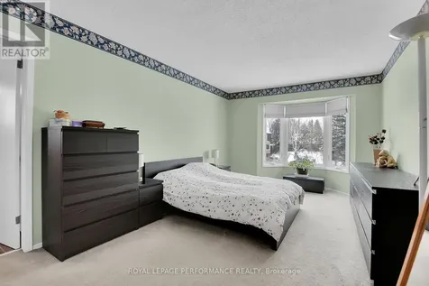43 Waterview Court Ottawa ON K1V 0H5