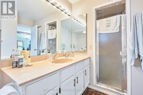 43 Waterview Court Ottawa ON K1V 0H5