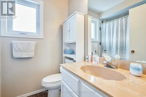 43 Waterview Court Ottawa ON K1V 0H5