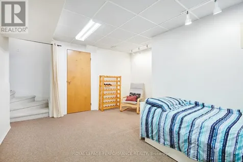 43 Waterview Court Ottawa ON K1V 0H5