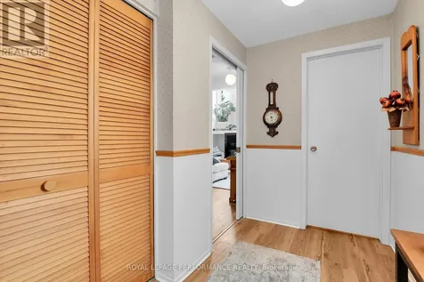 43 Waterview Court Ottawa ON K1V 0H5