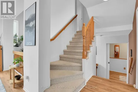43 Waterview Court Ottawa ON K1V 0H5