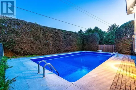 20 Coolbrook Crescent Ottawa ON K0A 3P0