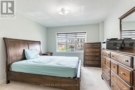 10 Pinedale Avenue Caledon ON L7C 3Z4