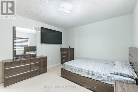 10 Pinedale Avenue Caledon ON L7C 3Z4