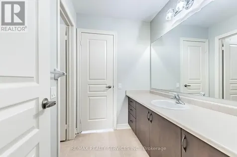 10 Pinedale Avenue Caledon ON L7C 3Z4