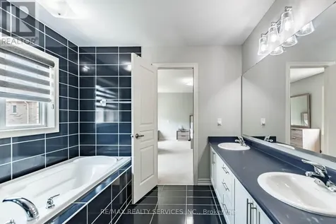 10 Pinedale Avenue Caledon ON L7C 3Z4