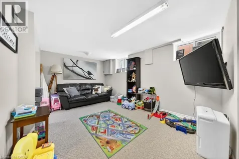420 Upper Gage Avenue Hamilton ON L8V 4H9