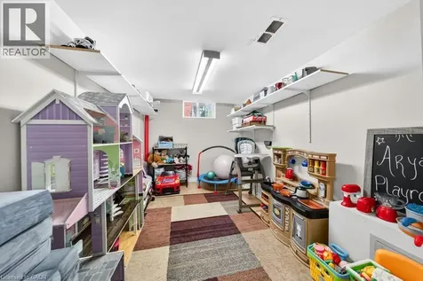 420 Upper Gage Avenue Hamilton ON L8V 4H9