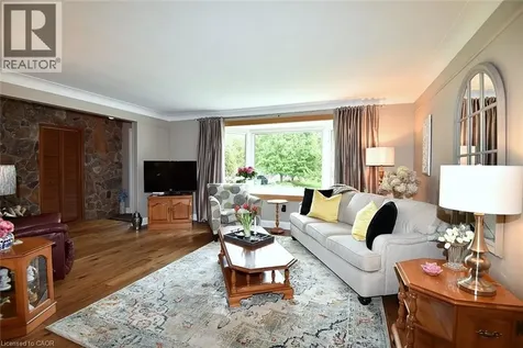 9 Wesite Avenue Dundas ON L9H 5M1