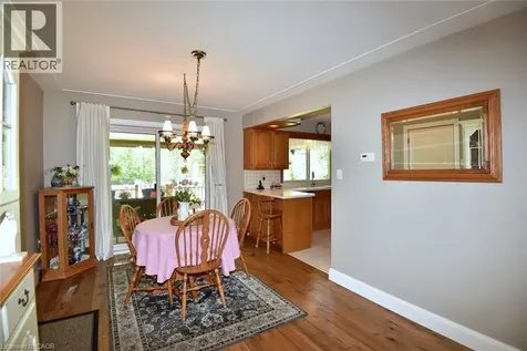 9 Wesite Avenue Dundas ON L9H 5M1