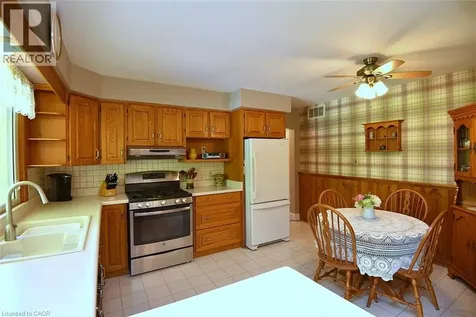 9 Wesite Avenue Dundas ON L9H 5M1