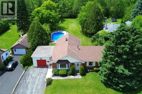 9 Wesite Avenue Dundas ON L9H 5M1