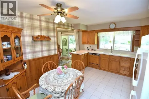 9 Wesite Avenue Dundas ON L9H 5M1