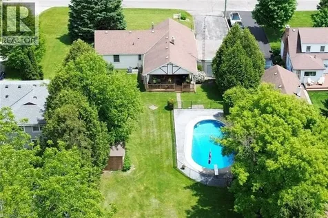 9 Wesite Avenue Dundas ON L9H 5M1