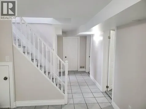 27 Mckay Street Cambridge ON N1R 4G2
