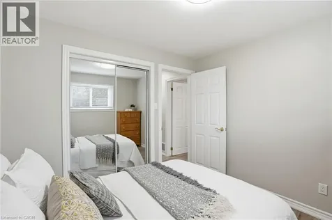 345 Erindale Drive Burlington ON L7L 4T3