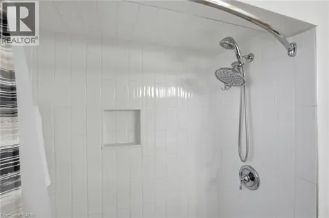 345 Erindale Drive Burlington ON L7L 4T3