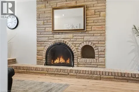 345 Erindale Drive Burlington ON L7L 4T3